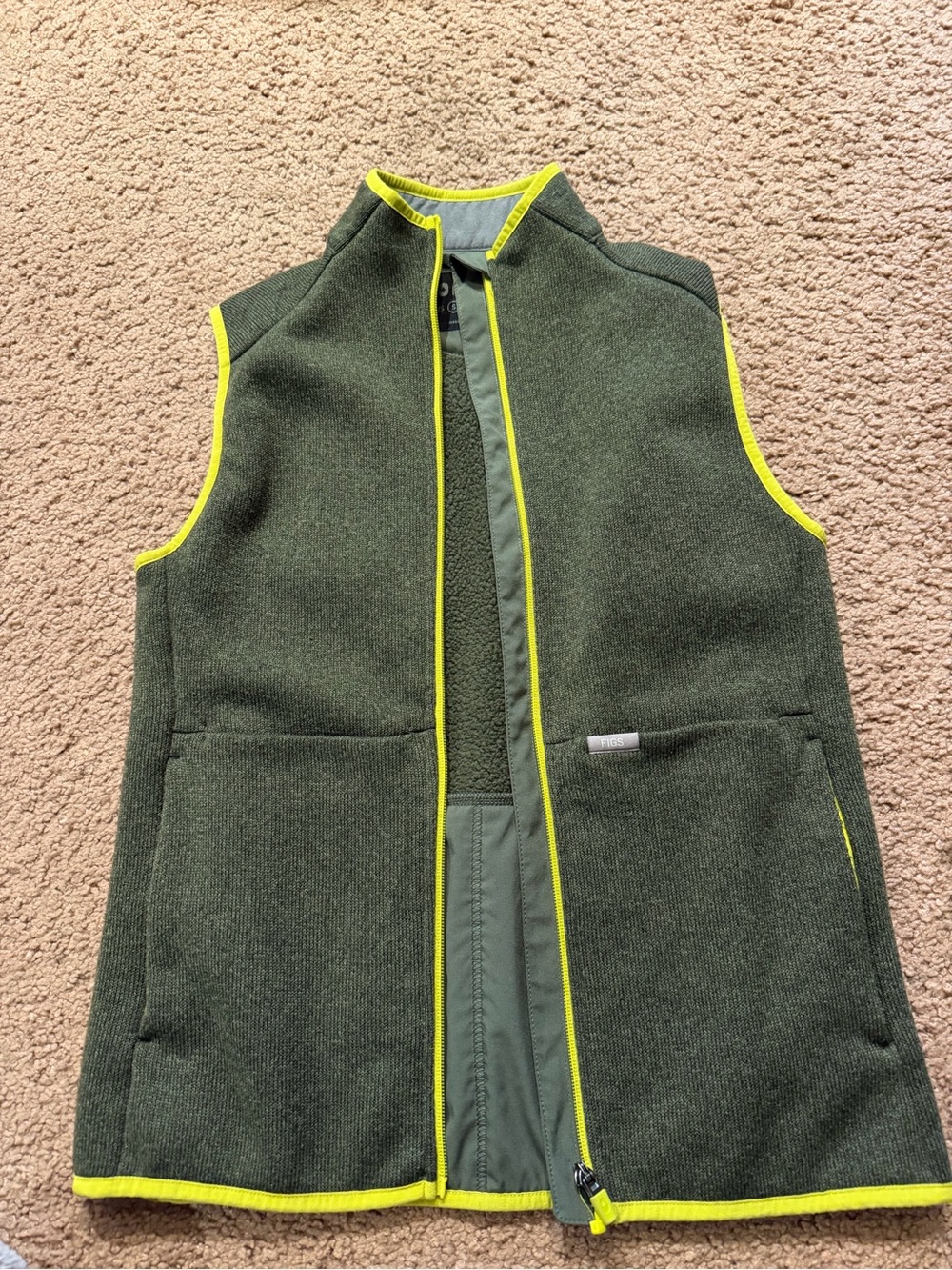 Figs Moss scrub Set - Vest, Top, Joggers - Picture 3 of 9